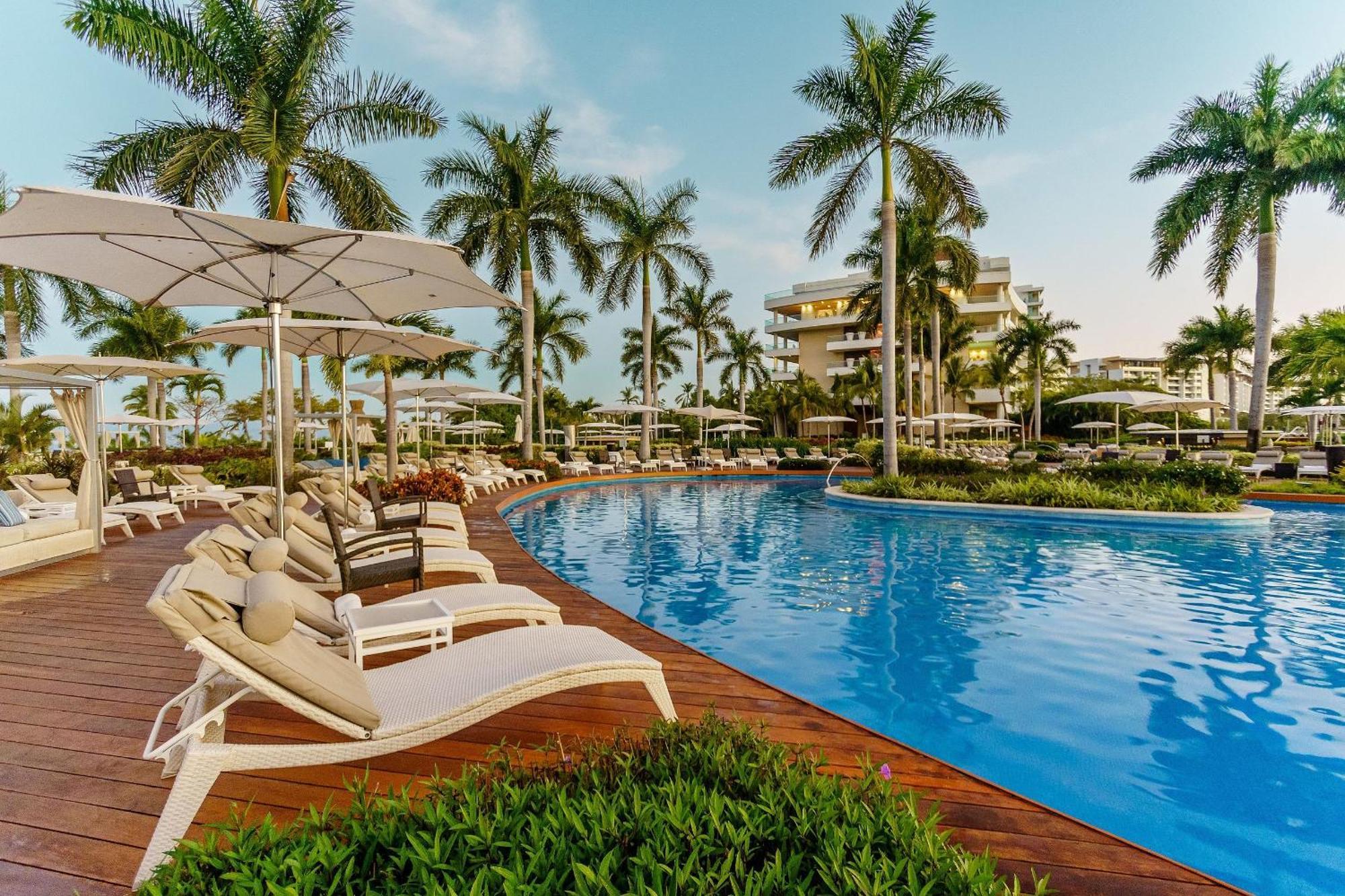 The Grand Luxxe Three Bedroom Spa Suite Nuevo Vallarta Extérieur photo